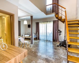 Gregory Comfort Hotel - Darátsos - Living room