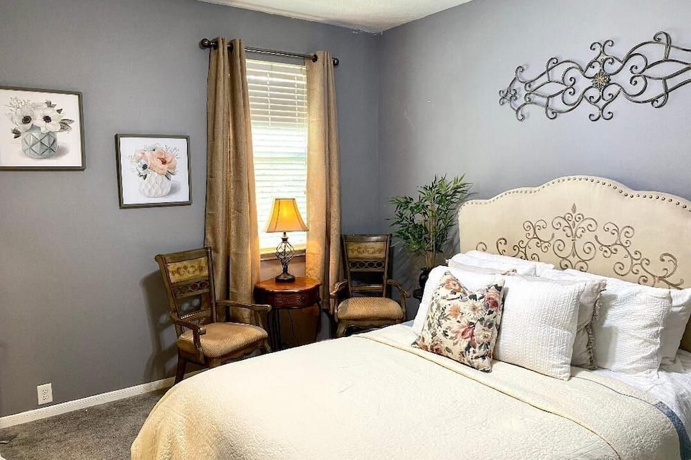 Wiley House Bed and Breakfast - האמבל - חדר שינה