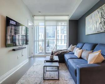 Waterfront Boutique Suites - Toronto - Living room