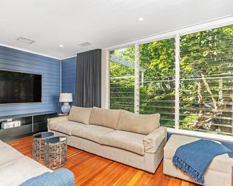 Milhouse Berry - Berry - Wohnzimmer