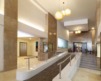 Holiday Inn & Suites Guadalajara Centro Historico By IHG - Guadalajara - Gebouw