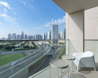 708- Vida Emirates Hills · Vida - Golf view near Dubai Marina /Jumeirah beach - Dubai - Balkon