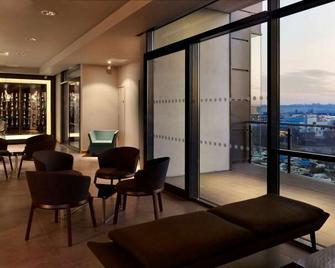 DoubleTree by Hilton Lincoln - Lincoln - Bar