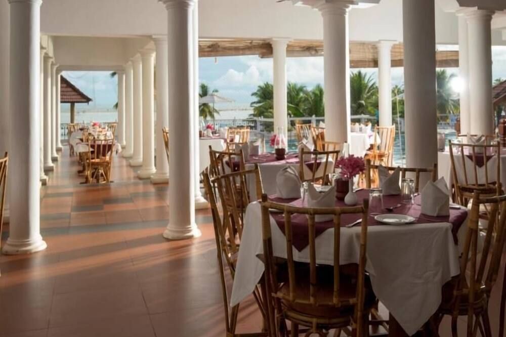 Isola Di Cocco Ayurvedic Beach Resort - טריבאנדרום - מסעדה