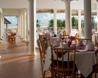 Isola Di Cocco Ayurvedic Beach Resort - Thiruvananthapuram - Restaurant