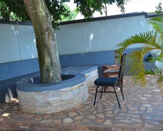 Kamfart Safari Lodge - Jinja - Patio