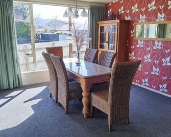 Kea by the Lake - Te Anau - Dining room