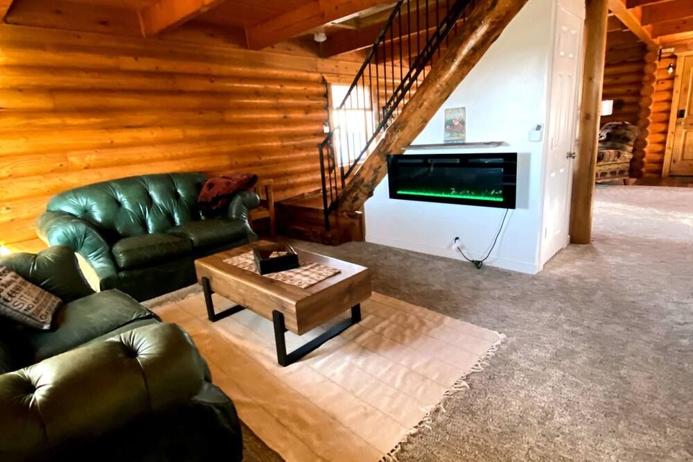 Stay at this super, cozy, country cabin in Caldwell, Idaho off of I84. - Caldwell - Obývací pokoj
