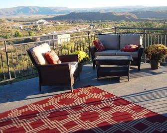 Spectacular views of Clarkdale - Clarkdale - Balcony