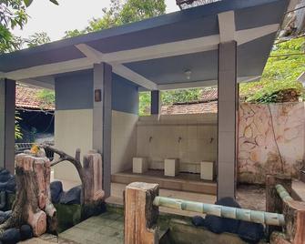 Tengger Guest House - Pasuruan - Innenhof
