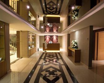 Miracle Istanbul Asia Airport Hotel & Spa - Estambul - Lobby