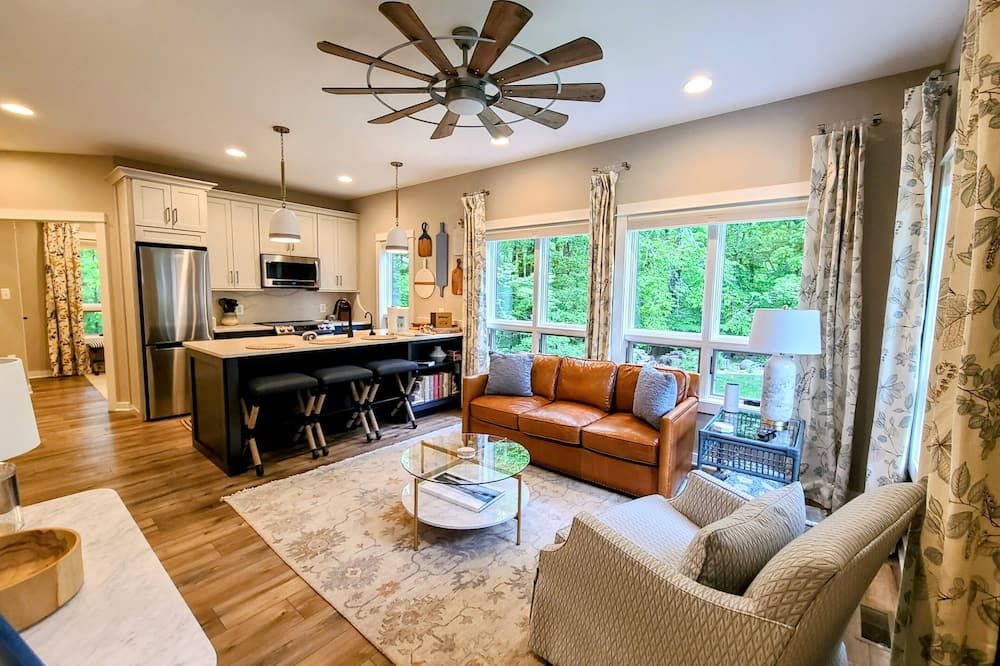 Bear Mountain Cottage