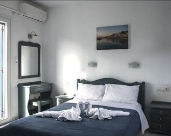 Ikaros Studios & Apartments - Naxos - Bedroom