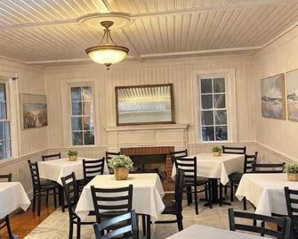 04-The Seashell Suite at The Castle Inn - Ocracoke - Restaurante