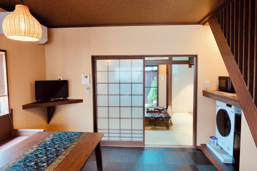 Osaka Japanese-style with Terrace and Courtyard 3 Min to Station 5 Min to Tennoji Shopping Area - Ōsaka