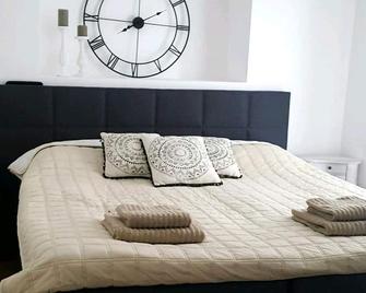 City villa near Dusseldorf and Cologne - Grevenbroich - Schlafzimmer