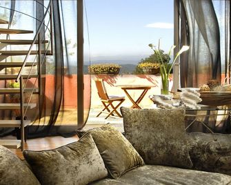 호텔 우르비솔 - 칼데르스 - 발코니