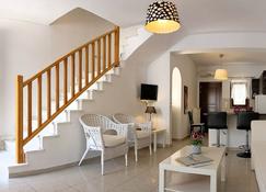 Maestralia - Skýros - Living room