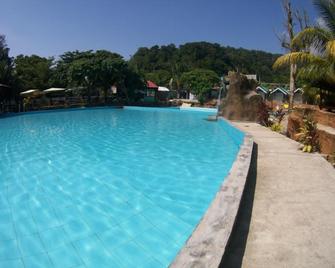 Alang Kenari Resort - Yan Besar - Pool