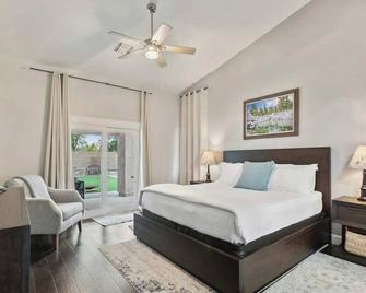 Hues of the Horizon House with Pool & BBQ - Phoenix - Bedroom