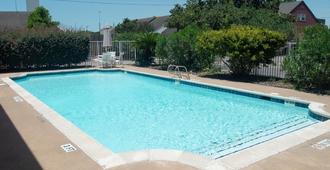 America's Inn Houston - Houston - Bể bơi