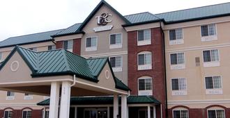 Town & Country Inn and Suites - Quincy
