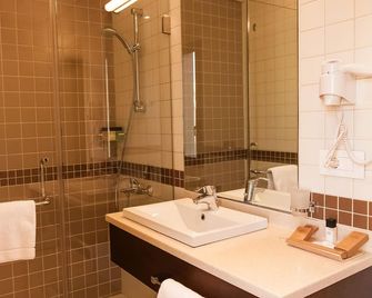 The Parisian Hotel - Beirut - Bathroom