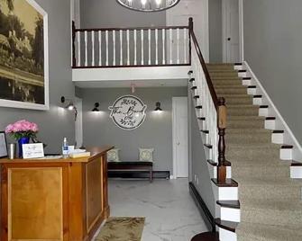 The Bond Inn Room #7 - Warrensburg - Recepción
