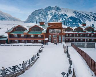 Four Points by Sheraton Sonmarg Resort - Sonāmarg - Edificio