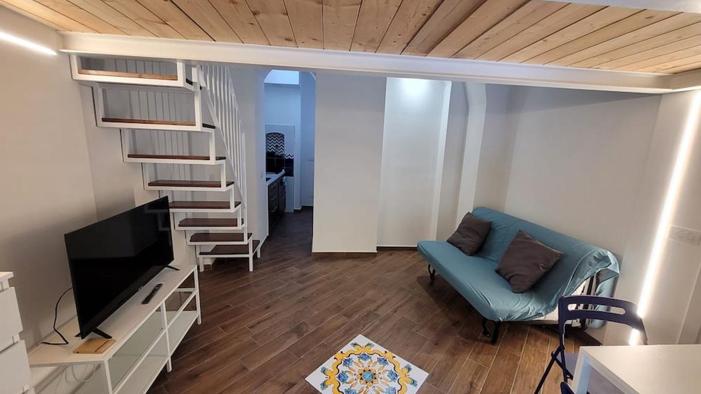 L & F Apartment's