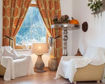 Almhof Roswitha - Mayrhofen - Olohuone