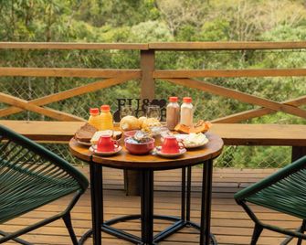 Recanto Lira 2 - Monte Verde - Balcony