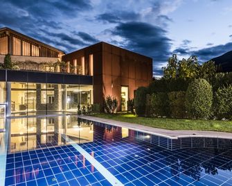 هوتل ريزيدنس جاسر - Bressanone/Brixen - حوض السباحة