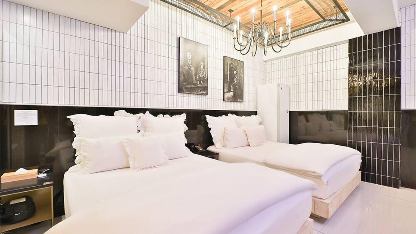 Daegu February Hotel Hwanggeum