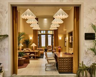 Pet-Friendly Stay + Pool & Bike Rentals - סאוואנה - טרקלין