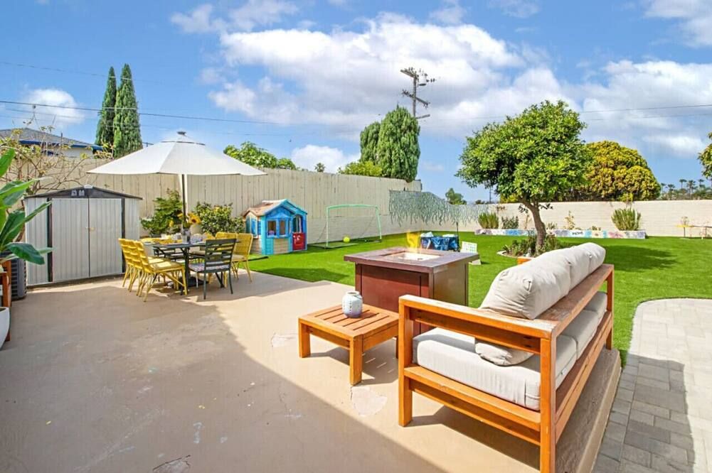 The Gathering Place - Guest Favorite with Huge Yard - סן דייגו - פטיו