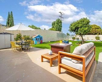 The Gathering Place - Guest Favorite with Huge Yard - سان دييغو - شرفة مرصوفة