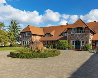 Flair Seehotel Zielow - Bollewick - Будівля