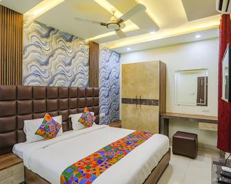 Fabhotel Naman - Kanpur - Schlafzimmer