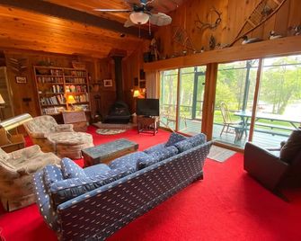 Ultimate Northwoods Retreat - Boulder Junction - Living room