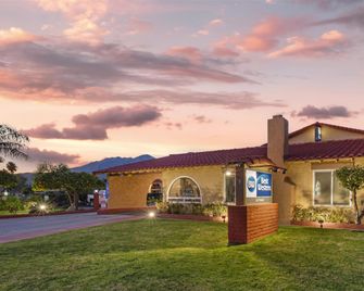 Best Western La Posada Motel - Fillmore - Edificio
