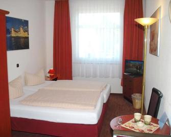 Keramik Hotel Rheinsberg - Kleinzerlang - Slaapkamer