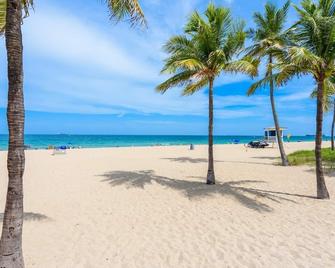 Sky Islands Hotel - Fort Lauderdale - Playa