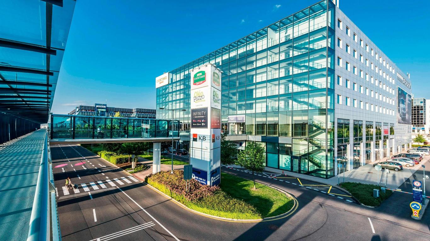 Courtyard by Marriott Prague Airport