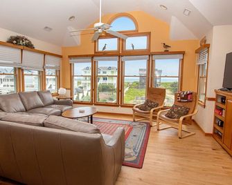 Semi-Oceanfront, Ocean Views, Private Po - Duck - Sala de estar