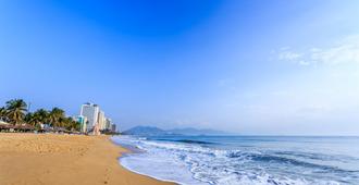 Blue Heaven Hotel - Nha Trang - Plaża