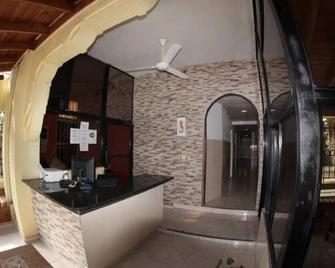 Caribbean Hotel Santo Domingo - Santo Domingo - Front desk