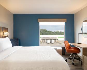 Holiday Inn Express & Suites Opelousas - Opelousas - Bedroom