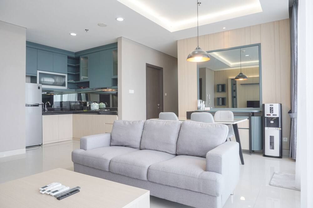 Elegant And Spacious 3Br At Ciputra International Apartment - Jakarta - Salon