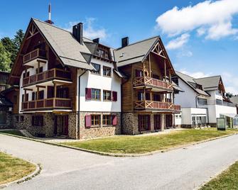 Pohorje Village Wellbeing Resort - Wellness & Spa Hotel Bolfenk - Hočko Pohorje - Edificio